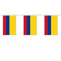 Colombia vlaggetjes vlaggenlijn - 900 cm - polyester stof - binnen en buiten - landen versiering