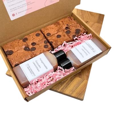 Klassieke brownies met caramelsaus