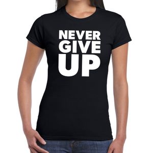 Never give up tekst t-shirt zwart dames