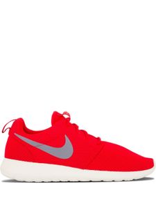 Nike baskets Roshe Run - Rouge