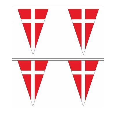 Denemarken vlaggetjes vlaggenlijn - 2x stuks - 5 meter - Deense versiering - Polyester - Feestartike