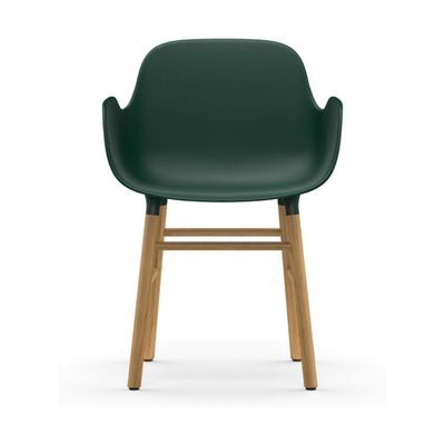 Normann Copenhagen Form armstoel Green vierpoot eikenhout