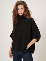 Oversized ponchotrui met rolkraag Oversized ponchotrui met rolkraag