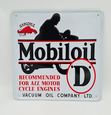Mobiloil 'D' Motorolie Stalen Bord met Relief - 39 x39cm Mobiloil 'D' Motorolie Stalen Bord met Relief - 39 x39cm