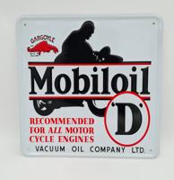 Mobiloil 'D' Motorolie Stalen Bord met Relief - 39 x39cm
