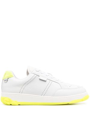 GCDS baskets Essential Nami - Blanc