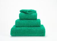 Abyss & Habidecor Abyss & Habidecor Super Pile Handdoek 55x100 230 emerald