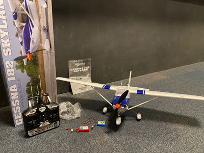 Tweedehands Top Gun Park Flite Cessna 182 Brushless vliegtuig