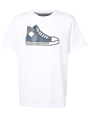 Mostly Heard Rarely Seen 8-Bit t-shirt Navy Chucks - Blanc