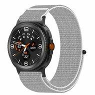 Sportloop nylon bandje - Lichtgrijs - Samsung Galaxy Watch 8 Classic - 46mm Sportloop nylon bandje - Lichtgrijs - Samsung Galaxy Watch 8 Classic - 46mm