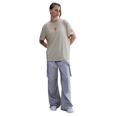 Nike Nederland One Relaxed T-Shirt OranjeLeeuwinnen 2025-2027 Dames Beige Oranje