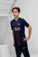 Paris Saint-Germain Thuis Shirt Junior 2025/2026 - Maat 152 - Kleur: Donkerblauw | Soccerfanshop Paris Saint-Germain Thuis Shirt Junior 2025/2026 - Maat 152 - Kleur: Donkerblauw | Soccerfanshop