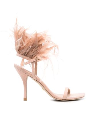 Stuart Weitzman sandales Plume 100 à bordure de plumes - Rose