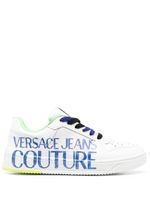 Versace Jeans Couture baskets à logo imprimé - Blanc