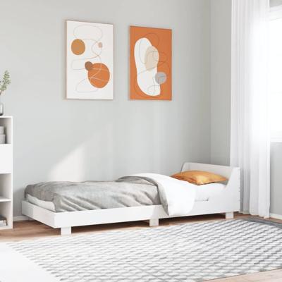 Bedframe zonder matras massief grenenhout wit 140x200 cm