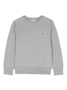 Moncler Enfant sweat à logo brodé - Gris