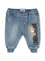 Moschino Kids jean à patch logo Teddy Bear - Bleu