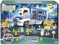 Famosa Pinypon politie wagen met 2 speel figuren en 25 accessoires Famosa Pinypon politie wagen met 2 speel figuren en 25 accessoires