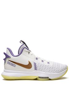 Nike baskets Lebron Witness V - Blanc