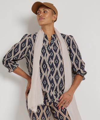 blouse met all-over print