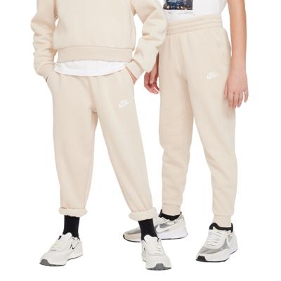 Nike Sportswear Club Fleece Joggingbroek Kids Lichtbeige Wit Nike Sportswear Club Fleece Joggingbroek Kids Lichtbeige Wit