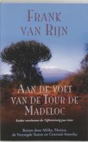 Aan de voet van de Tour de Madeloc (Paperback)