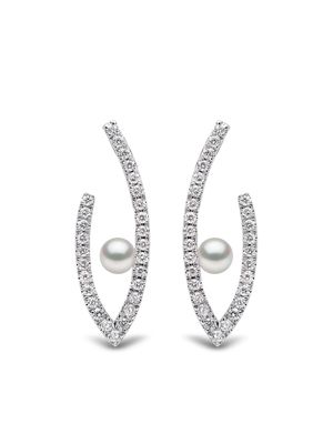 Yoko London boucles d'oreilles Sleek en or blanc 18ct ornées de diamants et de perles d'Akoya - Argent