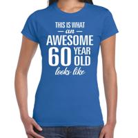 Awesome 60 year - geweldige 60 jaar cadeau t-shirt - blauw - voor dames - Verjaardag cadeau