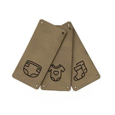 Leren Vouw Label 'Baby Kleding' 30x65mm set van 3 stuks Leren Vouw Label 'Baby Kleding' 30x65mm set van 3 stuks