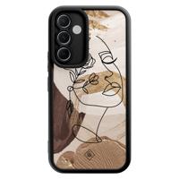 Samsung Galaxy A55 zwarte case - Abstract gezicht bruin