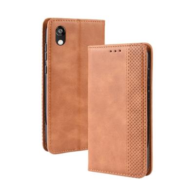 Magnetische Buckle retro Crazy Horse textuur horizontale Flip lederen case voor Huawei Honor 8S met houder & kaartsleuven & fotolijstjes (bruin)