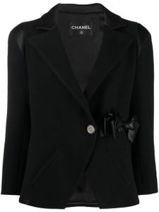 CHANEL Pre-Owned blazer en soie à détail de nœud - Noir