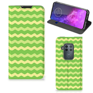 Motorola One Zoom Hoesje met Magneet Waves Green