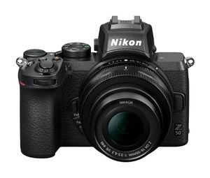 Nikon Z 50 + 18-140 VR Kit SLR camerakit 20,9 MP CMOS 5568 x 3712 Pixels Zwart