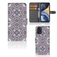 Motorola Moto G22 | Bookcase | Flower Tiles