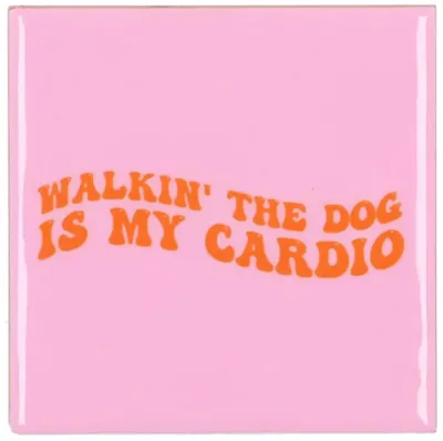 Daan Kromhout Design tegeltje keramiek walkin&apos; the dog 10x10cm roze