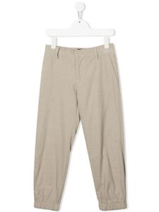 Emporio Armani Kids pantalon chino à chevilles resserrées - Tons neutres