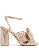 Loeffler Randall sandales plissées Camellia 90 mm à nœud avant - Or