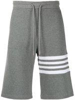 Thom Browne short de sport en maille gaufrée à 4 bandes - Gris - thumbnail