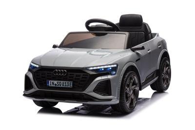 Audi S Q8, 12-volt elektrische kinderauto met rubberen banden, lederen zitje en meer.