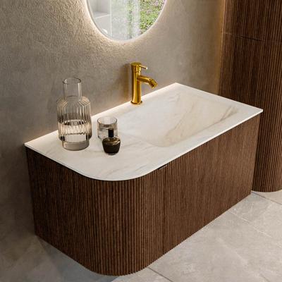 Badmeubel Mondiaz Kurve-Dlux | 85 cm | Meubelkleur Walnut | Wastafelkleur Ostra | Solid surface | Rechts spoelbak | 1 kraangat
