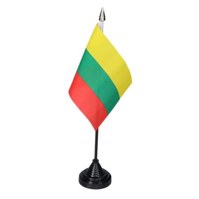 Vlag Litouwen tafelvlaggetjes - 1x stuks - 10 x 15 cm vlag - met zwarte standaard
