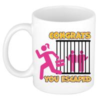 Cadeau mok voor collega - roze - you escaped - afscheid/pensioen - keramiek - 300 ml