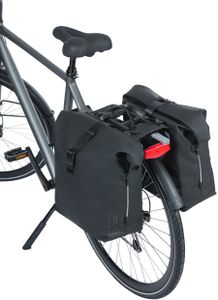 Basil soho dubbele fietstas nordlicht - waterdicht, pu, rolltopsluiting, geschikt voor mik, 41 ltr, night zwart
