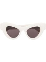 Balenciaga Eyewear lunettes de soleil à monture papillon - Blanc - thumbnail