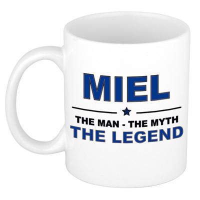 Miel cadeau mok - man myth legend - naam koffiemok / beker - wit en blauw - 300 ml