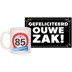 Verjaardag cadeau mok/beker 85 jaar print 300 ml + A5-size wenskaart ouwe zak