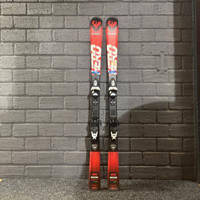 Rossignol Hero JR Tweedehands Ski&apos;s Junior 140