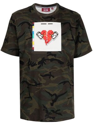 Mostly Heard Rarely Seen 8-Bit t-shirt No More Heartbreaks à imprimé camouflage - Vert
