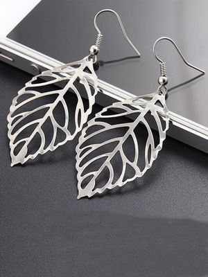 Elegant Leaf Earrings